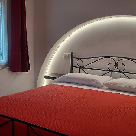 Le Quattro Stagioni Bed and Breakfast Genua Exteriör bild
